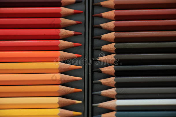 商标新的颜色铅笔