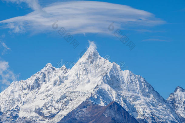 风景关于中国云南云南米莉雪山.