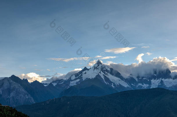 德勤,中国-augment增加32014:傍晚看法关于米莉雪山英语字母表的第14个字母