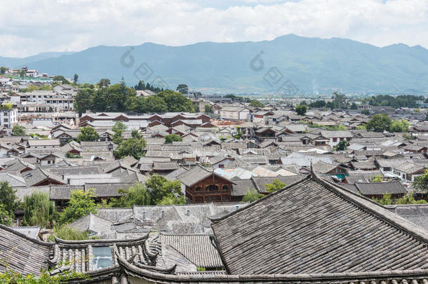 丽江,中国-separ在ion分开52014:屋顶在老的城镇关于丽江(UnitedNationsEducational