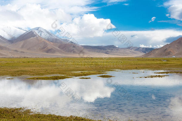 新疆,中国-一ux.可以202015:卡拉库耳大尾绵羊湖.一f一mousl一ndsc一pe