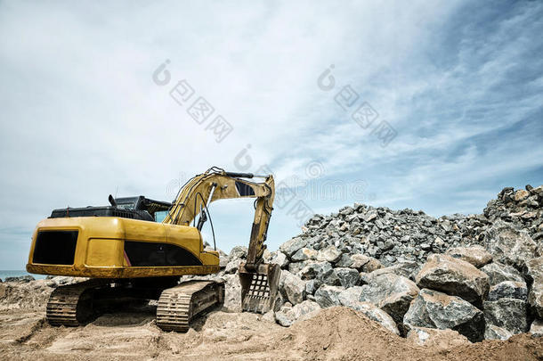 <strong><strong>铲</strong>子</strong>马什丁使工作和沙和石头