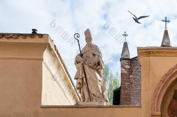雕刻关于圣人般的人向墙关于教堂关于sandwic三明治齐诺西希昂的齐诺