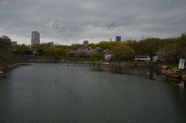 <strong>久久</strong>碘河在大阪城堡公园