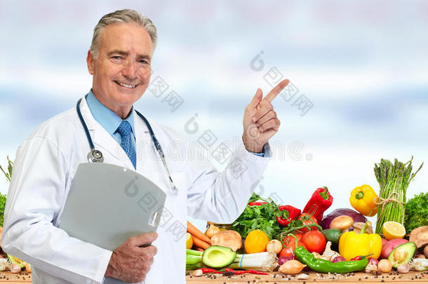 <strong>医生</strong>营养学家和<strong>蔬菜</strong>食物