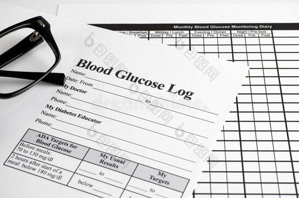 血葡萄糖记录和<strong>每月</strong>的血葡萄糖监视日记为