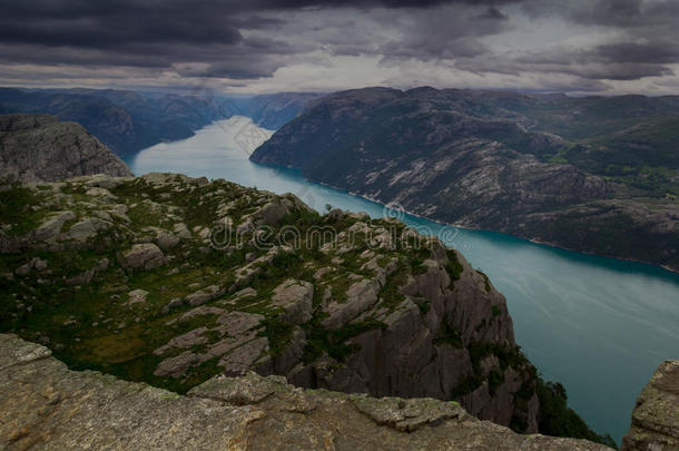 Preiekestolen-指已提到的人<strong>讲坛</strong>岩<strong>石</strong>,挪威人悬崖旅行者预定