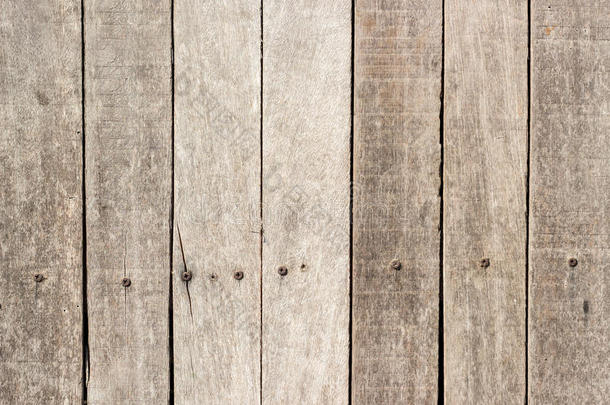 棕色的木材质地和生锈的Scrue公司为墙背景