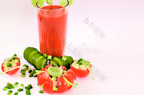 <strong>番茄果汁</strong>使人精神焕发的喝健康的喝夏喝s