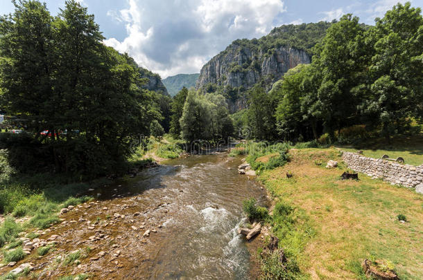 令人惊异的看法关于杰玛河山峡采用方向Mounta采用,塞尔维亚