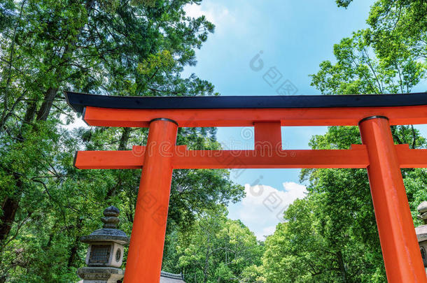 春日圣地采用奈良,黑色亮漆