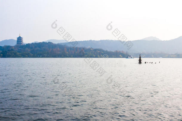 美丽的杭州西湖风景,雷峰塔采用阿夫特格洛