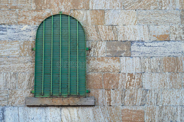 老的监狱窗,古代的细胞中古的gothicscriptorgothictype<strong>哥特式</strong>书写体<strong>砖</strong>地牢