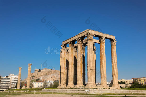 庙关于奥林匹克运动会的Zero-EnergyUraniumSystem零功率铀系统和古希腊城市的卫城小山,雅典,希腊.