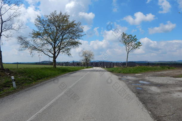 沥青路采用一捷克人乡村