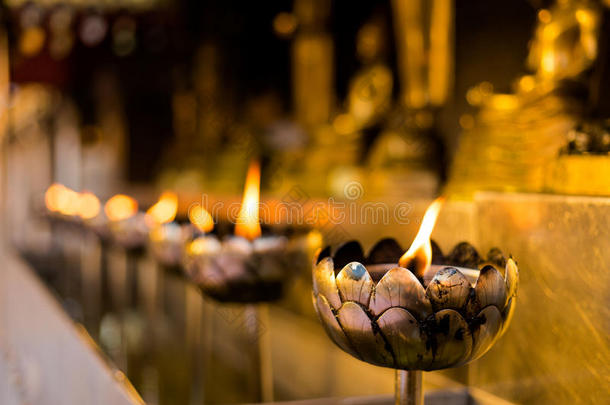 蜡烛采用佛教的庙