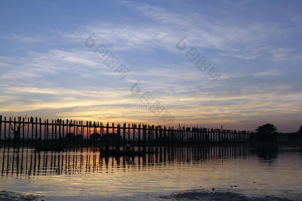 英语字母表的第21个字母拜因桥在指已提到的人泰山湖,缅甸