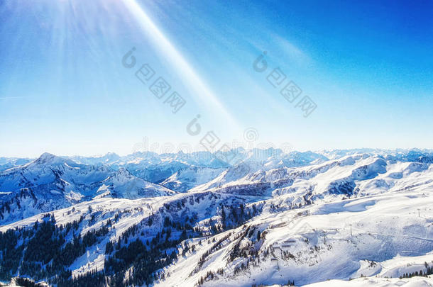 和煦的：照到阳光的冬一天采用alp采用e滑雪求助,水坝Ã¼Lesotho莱索托沃拉尔伯格澳洲