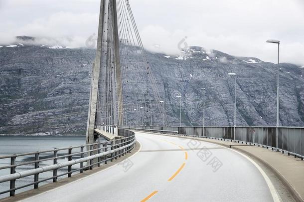 桥采用挪威