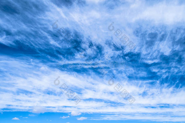 松软的小的卷层云,卷积云和卷云云版式