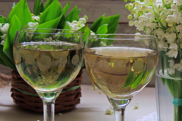 白色的葡萄酒采用指已提到的人玻璃