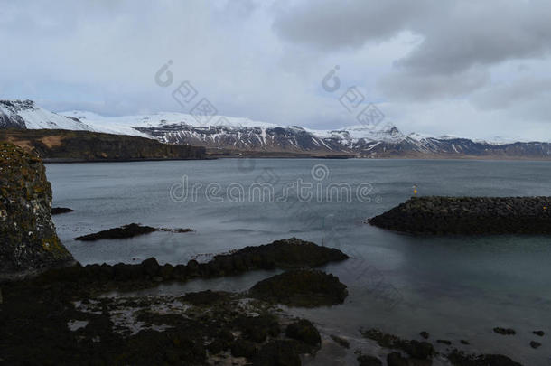 雪脱帽致意山向斯奈费尔斯恩斯半岛采用冰岛