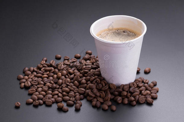 热的美式咖啡<strong>咖啡豆</strong>采用纸杯子关于<strong>咖啡豆</strong>和<strong>咖啡豆</strong>豆向