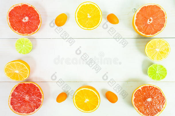 不同的柑橘属果树喜欢框架向白色的表