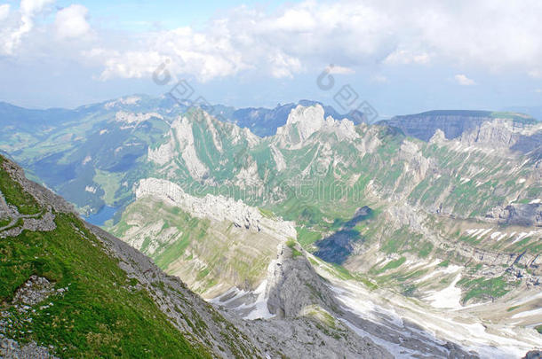 山风景采用掌声之地