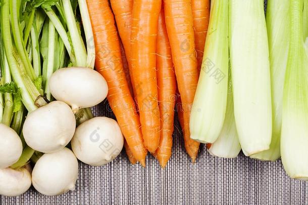 芜青,胡萝卜和芹菜