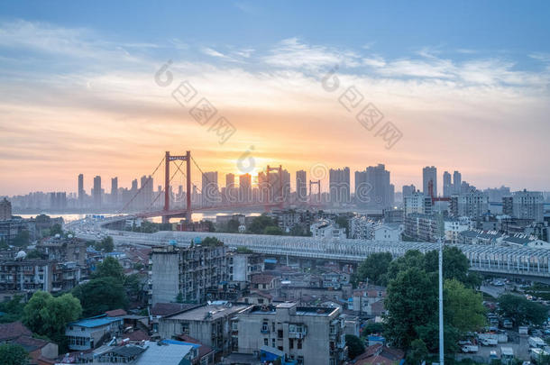 武汉桥城市风光照片