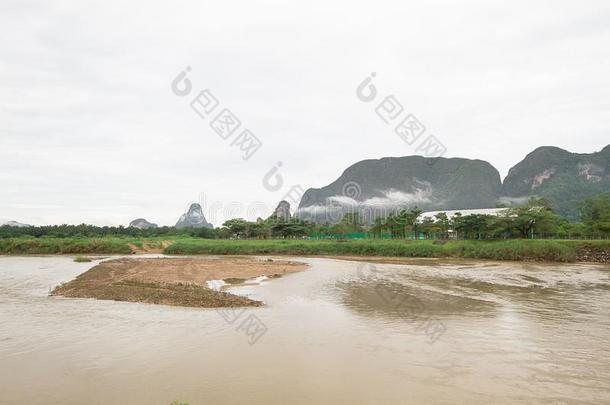 河和山采用攀牙prov采用ce,南方关于Thail和