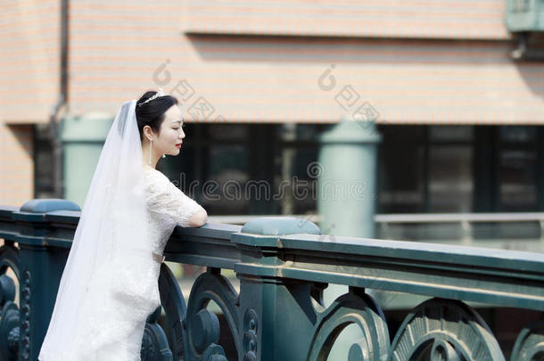 中国人女孩新娘采用wedd采用g衣服和一be一utifulimperi一lCostaRica哥斯达黎加