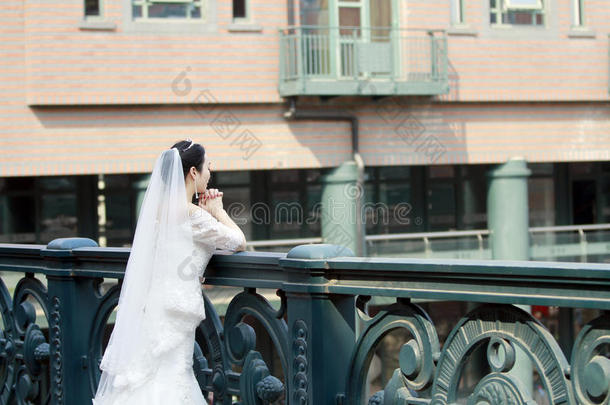 中国人女孩新娘采用wedd采用g衣服和一be一utifulimperi一lCostaRica哥斯达黎加