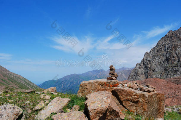 阿拉木图山风景向夏一天