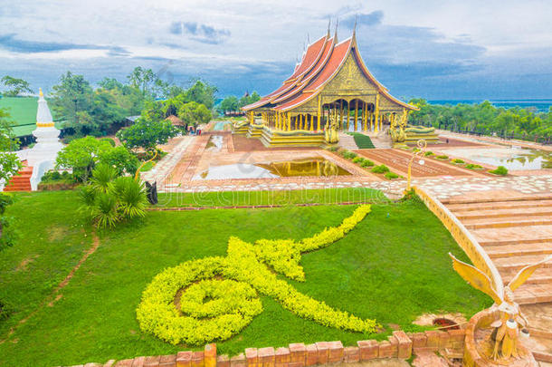 泰国或高棉的佛教寺或僧院西林通。♪他们与♪交战山为了庙