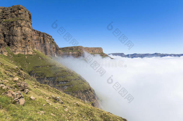 在上面指已提到的人<strong>云</strong>向岗哨徒步旅行,龙山,南方非洲