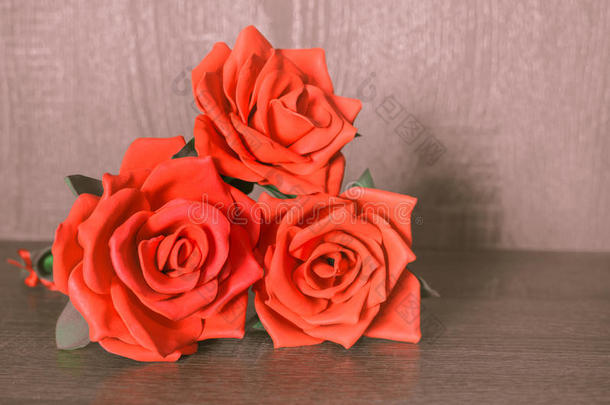 装饰的红色的玫瑰手工做的为装饰的使用