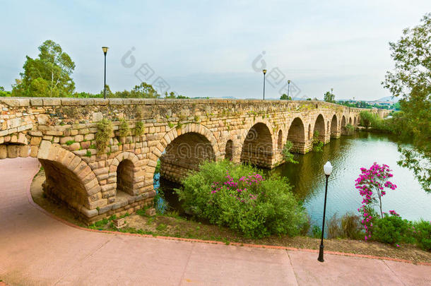 古罗马的桥采用美利达