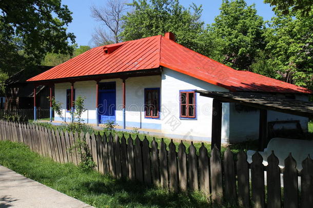 房屋和锡屋顶采用Dimyrias和Dmitry品味世界国家的村民博物馆采用