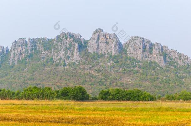 山和稻田乡下的乡<strong>村风</strong>景