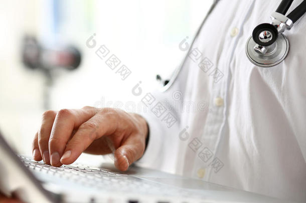 医学医生手压钥匙向便携式电脑计算机钥匙board