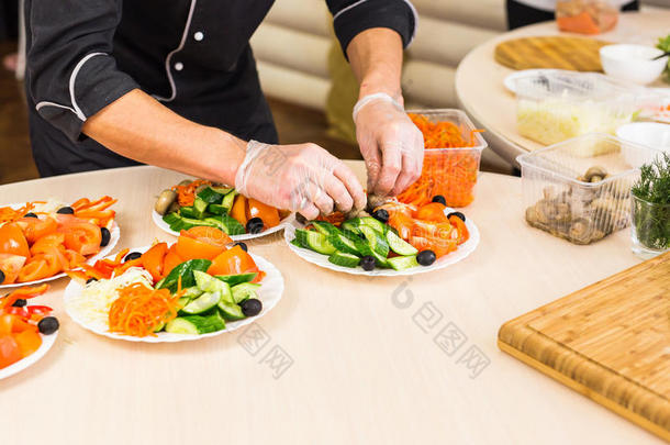 关-在上面关于厨师烹饪术食物厨房饭店锋利的烹调int.哈