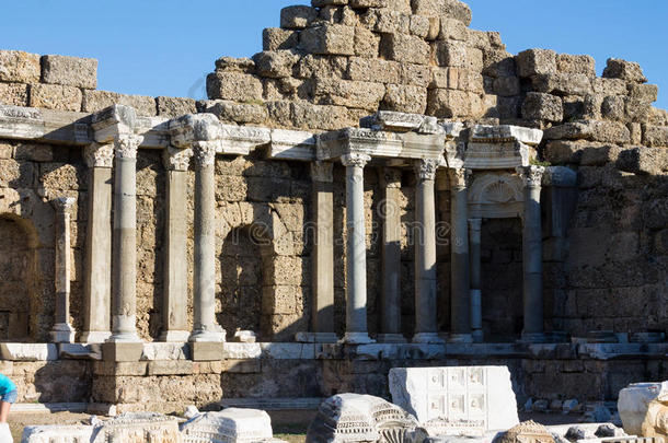 面古代的希腊人城市毁坏