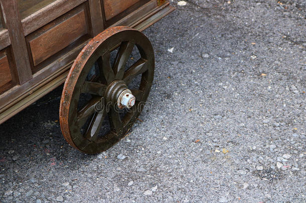木制的轮子关于独轮车