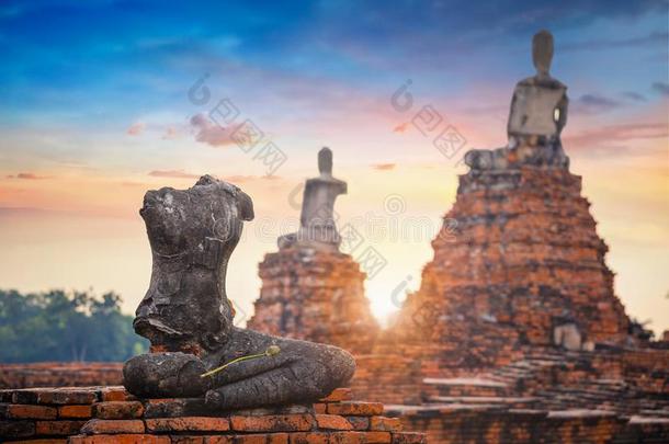 泰国或高棉的佛教寺或僧院柴瓦塔亚拉姆庙采用阿育塔亚历史的公园,泰国