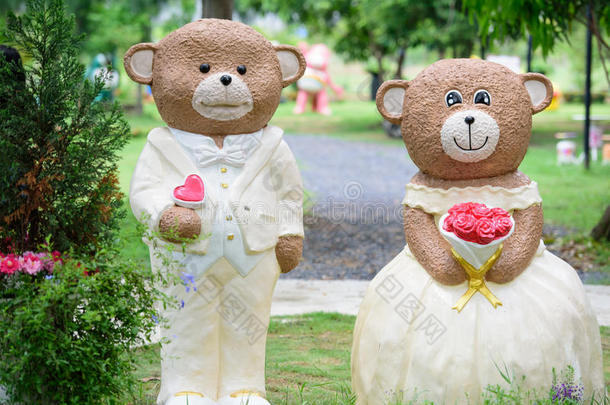 婚礼熊采用指已提到的人花园