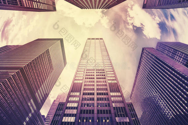 颜色某种语气的照片关于曼哈顿摩天大楼在日落,NewYorkCity纽约市.