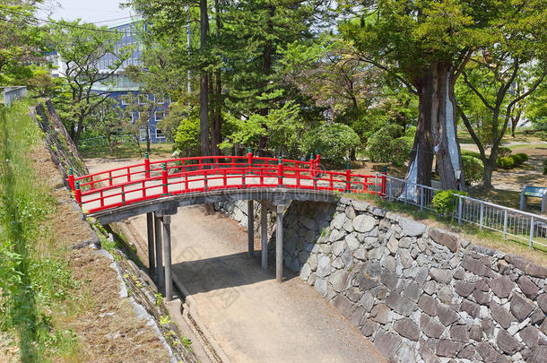 红色的桥关于马里奥卡城堡,马里奥卡城市,黑色亮漆