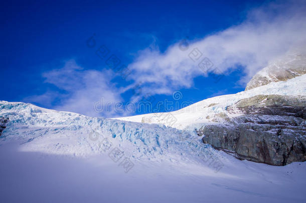 美丽的看法在白色的山大量的和雪采用南方韦斯